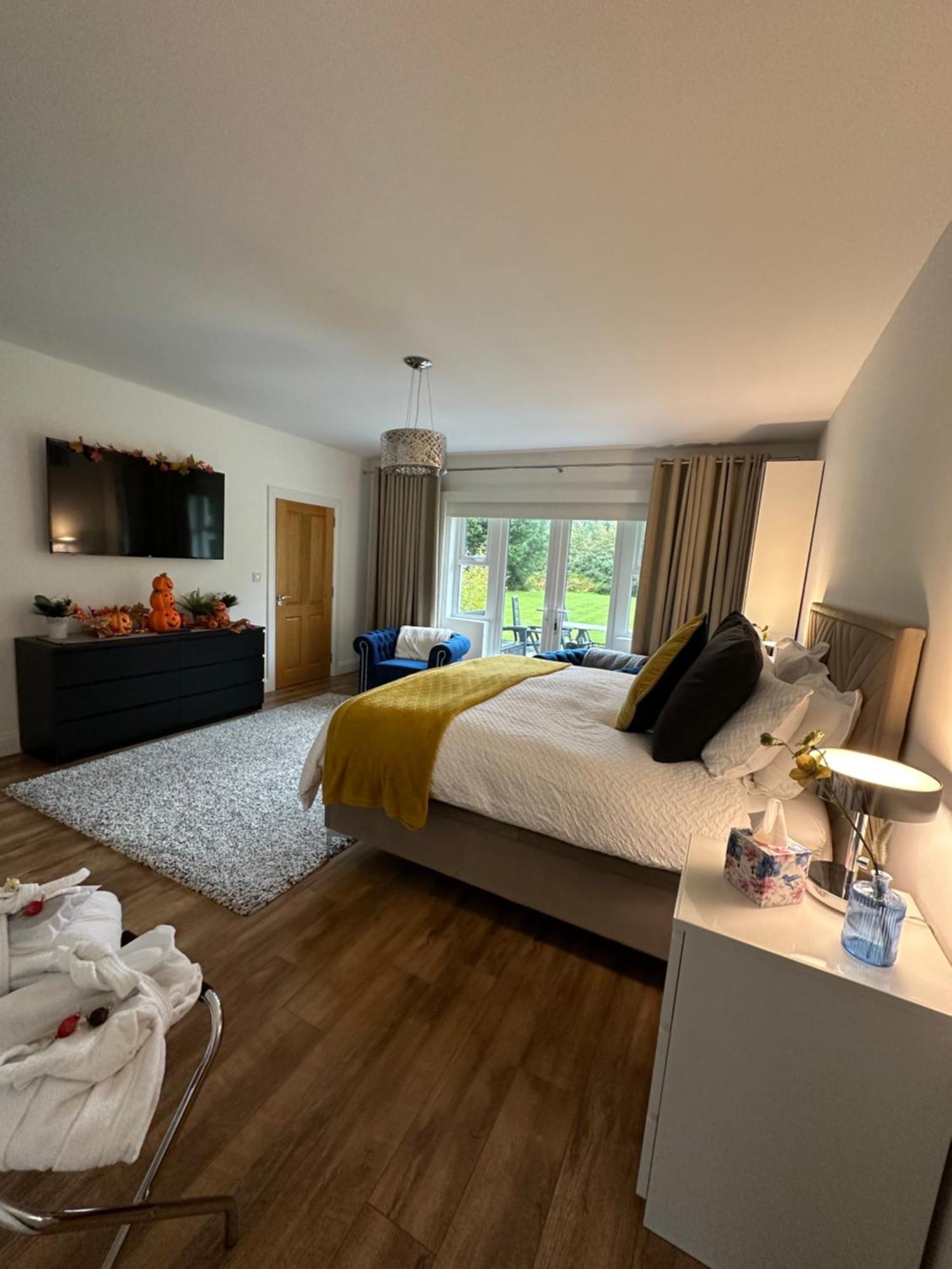 Forest Path Luxury Studio Apartment With Large Bedroom Bathroom And Sauna Sleeps Up To 4 Ballynahinch Esterno foto