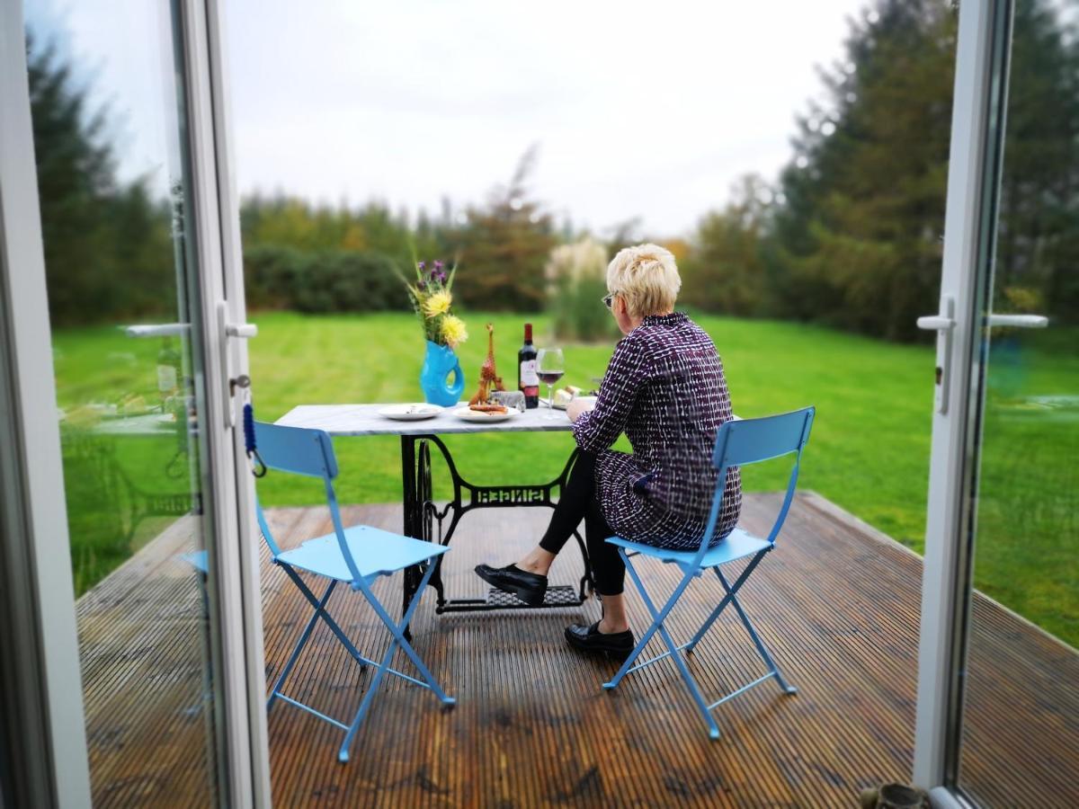 Forest Path Luxury Studio Apartment With Large Bedroom Bathroom And Sauna Sleeps Up To 4 Ballynahinch Esterno foto